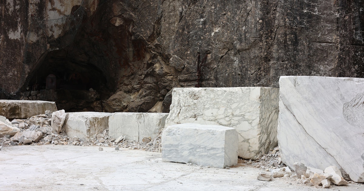 In-Stock Slabs - Nasco Stone + Tile